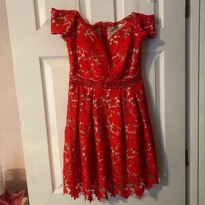 Cute red and tan dress.